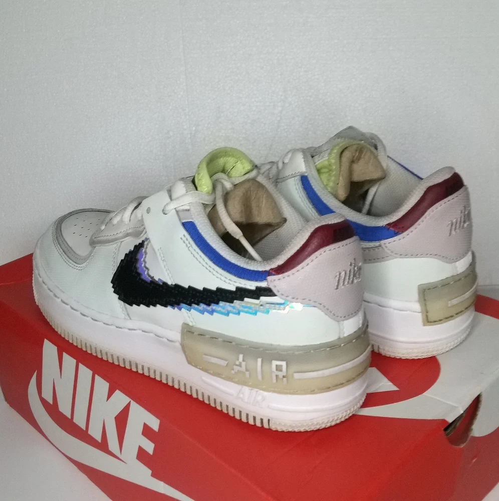 Nike Air Force 1 Low Shadow 8 Bit Barely Green - Picture 2 of 9